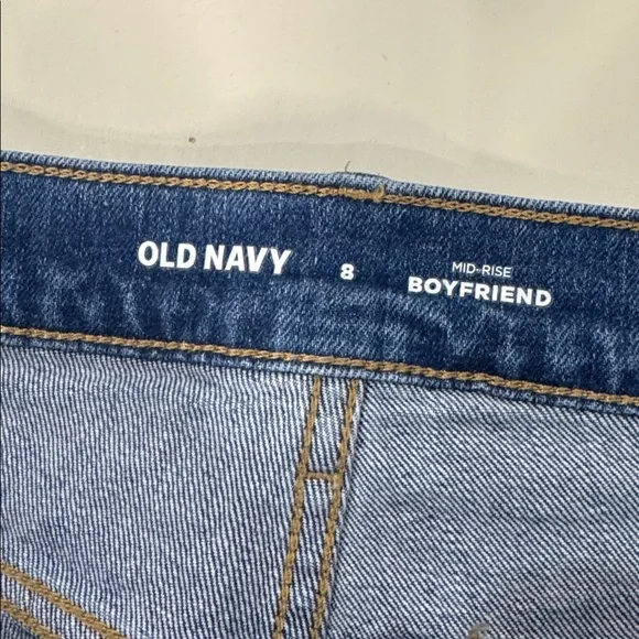 Old Navy Mid Rise Boyfriend Jeans Raw Hem Size 8 - Picture 3 of 6